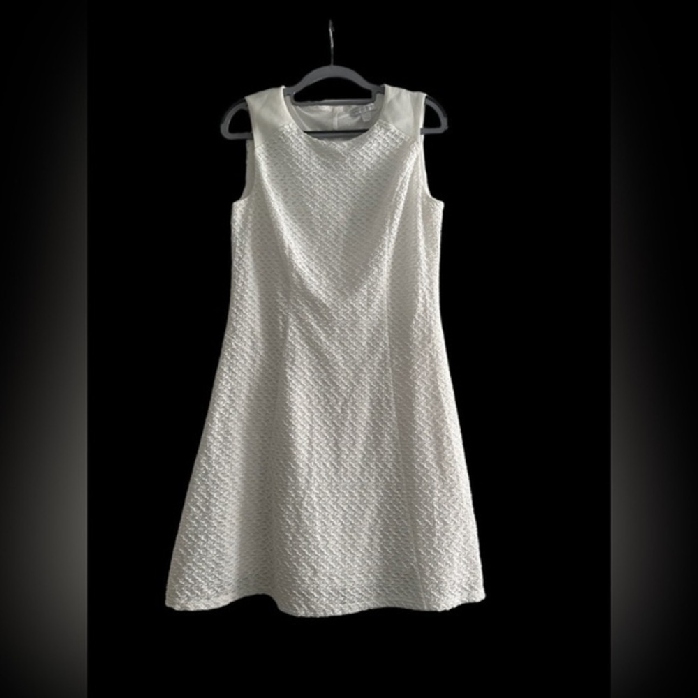 Women’s Sleeveless White Midi Cocktail Dress Size Medium New York & Company